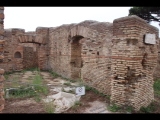 04794 ostia - regio i - insula xiv - caseggiato del mosaico del porto (i,xiv,2) - 3. raum - raum mit den mosaiken - suedseite - 09-2023.jpg